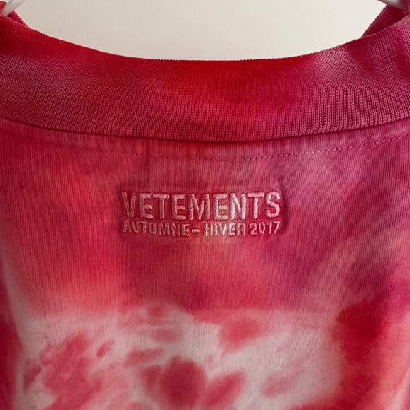 Vêtements Graphic Tee - Picture 4 of 4